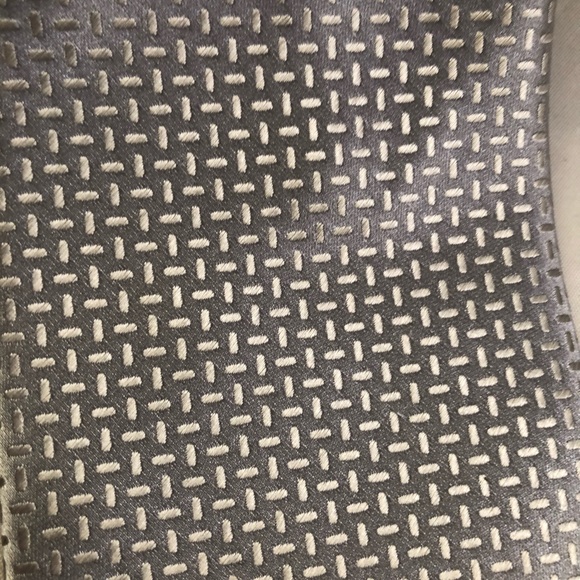 Geoffrey Beene polyester tie silver - Picture 3 of 3
